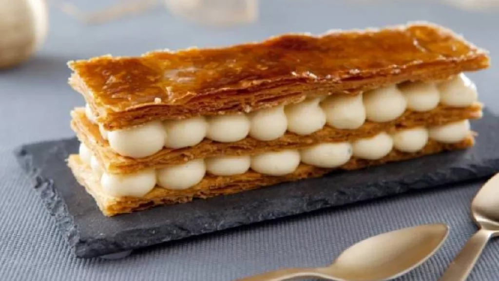 Millefeuilles de Gavottes sauce caramel